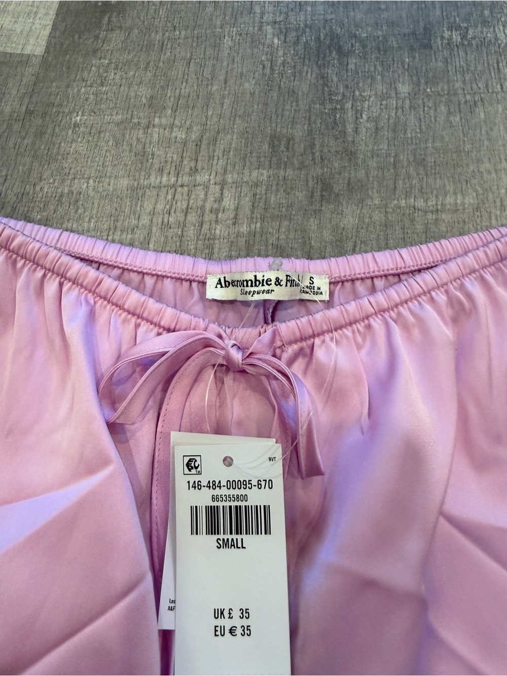 Abercrombie Lace and Satin Sleep Short - Picture 2 of 4